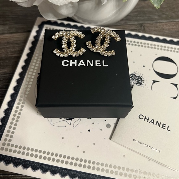 CHANEL Large Oversized Gold Crystal CC Logo Earrings - Picture 1 of 12